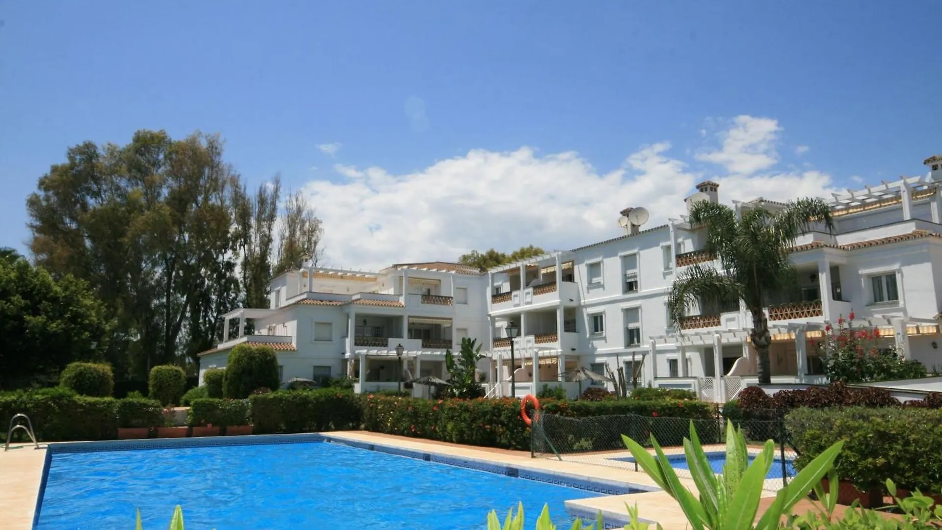 Modern 3 Bedroom Apartment In Puerto Banus Marbella